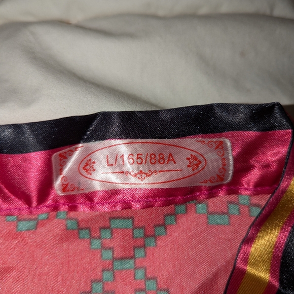 👑Super cute pajamas size small - Picture 3 of 10